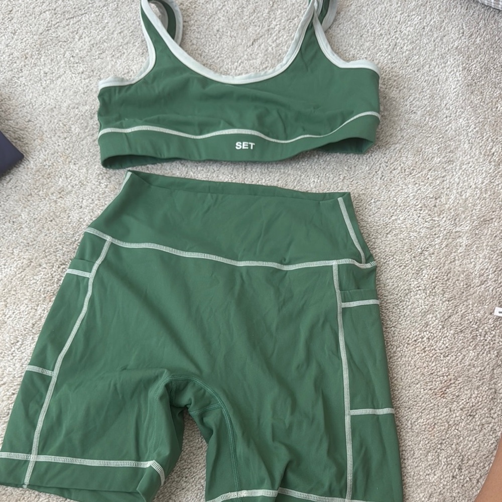 SET Active Vibrant Green Sportswear